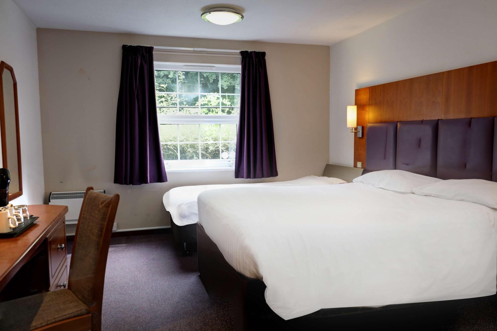 Premier Inn Epsom North Εξωτερικό φωτογραφία