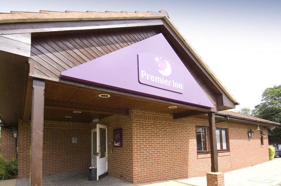 Premier Inn Epsom North Εξωτερικό φωτογραφία